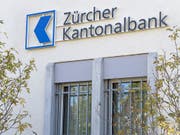 Die ZKB ist eine der 24 Schweizer Kantonalbanken. Die wichtigste Ertragsquelle der Staatsinstitute bleibt das Zinsgeschäft. (Bild: KEYSTONE/MELANIE DUCHENE)