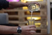 Das Trinkwasser im Leitungsnetz von WWZ ist laut Mitteilung qualitativ einwandfrei. Trotz entdeckter Rückstände von Pflanzenschutzmitteln. (Bild: Florian Arnold)