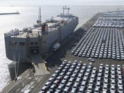 US-Präsident Donald Trump hat wegen des EU-Exportüberschusses im Handel mit den USA wiederholt mit Strazöllen auf europäiscshe Autos gedroht. (Bild: KEYSTONE/EPA/DAVID HECKER)