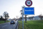 Die Strasse zwischen Neuenkirch und Nottwil soll saniert und um einen Rad- und Gehweg ergänzt werden. (Bild: Manuela Jans-Koch, 24. November 2018)