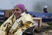 Nach 42,195 km und 1829 Höhenmetern im Ziel angekommen: Patricia Gut aus Stans. (Bild: PD)