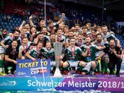 Die Spieler von Wiler-Ersigen jubeln im letzten Frühjahr nach ihrem Sieg im Superfinal gegen die Grasshoppers (Bild: KEYSTONE/ENNIO LEANZA)
