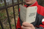 Die Männer erhielten vom Kreuzlinger Migrationsamt die Aufenthaltsbewilligung B. (Bild: Nana do Carmo)