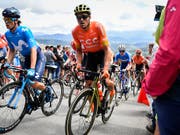 Greg van Avermaet (oranges Trikot), im Bild während der Tour de Suisse diesen Sommer, gewann in Montreal das erste World-Tour-Rennen seit über zwei Jahren (Bild: KEYSTONE/GIAN EHRENZELLER)