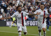 Verhasster Matchwinner: Neymar gibt sein Comeback für Paris und wird ausgebuht. In der 92. Minute schiesst er seine Farben aber zum Sieg gegen Strasbourg. (Bild: Keystone)