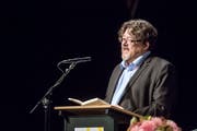 Der Schotte John Burnside liest in Englisch. (Bild: Reto Martin)