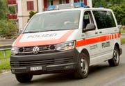 Die Polizei stellte fest, dass das Auto zum Unfallzeitpunkt den Velofahrer bereits überholte. (Symbolbild Heidy Beyeler)