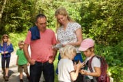 Umweltkommissionspräsidentin Ursula Wunder wusste Interessantes über die wichtigen Funktionen des Waldes zu berichten.