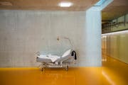 Wie viele Spitalbetten wird es künftig im Kanton St.Gallen noch geben? (Bild: Urs Bucher)
