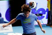 Ende 2012 tourte Roger Federer durch Südamerika und bewies auch als Fussballer sein Talent (Bild: Keystone).