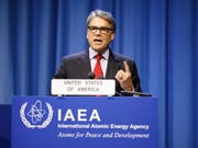 «Das war ein vorsätzlicher Angriff auf die Weltwirtschaft und den globalen Energiemarkt», sagte US-Energieminister Rick Perry am Montag bei einem Treffen der Internationalen Atomenergiebehörde (IAEA) in Wien. (Bild: Keystone/EPA/FLORIAN WIESER)