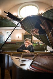 Der Moskauer Pianist Simon Bürki machte in seiner Heimat Gossau Halt. Bild: Benjamin Manser