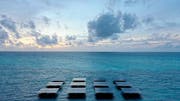 Die zwölf Plattformen mit Solarpanels der Firma Swimsol, die seit diesem Sommer auf dem Indischen Ozean schwimmen. (Bild: PD)
