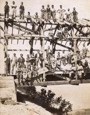 Aufrichte der Brücke.