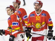 Aufsteiger Sierre mit dem langjährigen Servette-Verteidiger Goran Bezina (rechts) ist nach drei Spielen in der Swiss League Tabellenzweiter (Bild: KEYSTONE/LAURENT GILLIERON)