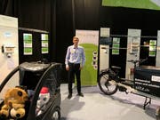 Markus Bossert am Messestand von Megalog. (Bild: PD)