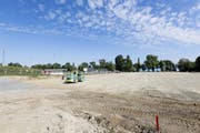 Und auch auf dem Münsterlinger Hafenfeld laufen die Erdarbeiten. (Bild: Donato Caspari)