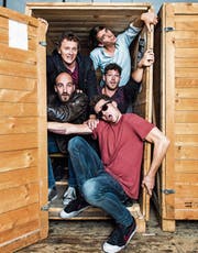 César von Arx, Christoph Zurflüh, Ralph Zöllig, Tizian von Arx und Simon Wigger (von oben links im Uhrzeigersinn) sind 7 Dollar Taxi. Bild: Eveline Beerkircher (Malters, 11. September 2019)