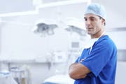 Sollen ärztliche Gutachter in Zukunft ihre Patientengespräche aufzeichnen müssen? Auch darüber debattiert heute der Ständerat. (Bild: Pixabay)
