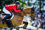 Paul Estermann, hier mit Lord Pepsi vom CSIO in St. Gallen. (Bild: Gian Ehrenzeller / Keystone, 2. Juni 2019)
