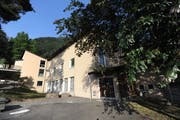 Das Schulhaus Matte in Flüelen soll saniert werden. (Bild: Urs Hanhart)