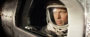 Astronaut Roy McBride (Brad Pitt) bricht auf, seinen Vater zu suchen. (Bild: Imago)