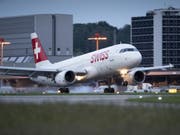 Der Wind hat gedreht: Der Nationalrat will eine Flugticketabgabe einführen. (Bild: KEYSTONE/GAETAN BALLY)