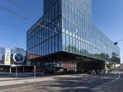 Die angeschlagene Messebetreiberin MCH stellt mittelfristig auch die Messegelände in Basel und Zürich zur Disposition. (Bild: KEYSTONE/GEORGIOS KEFALAS)