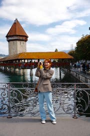 Die Bilder vor der Kapellbrücke sind bei ihrer Ankunft im Hotel des Balances schon im Kasten. (Bild: PD, 19. September 2019, Luzern)