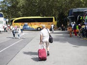 Touristen müssen sich nicht umgewöhnen: Der Carparkplatz am Sihlquai in der Nähe des Zürcher Hauptbahnhofes bleibt nach dem Willen der Stadtregierung noch für mindestens 15 Jahre. (Bild: KEYSTONE/ENNIO LEANZA)