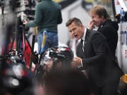 Sami Kapanen hat sich seinen Einstand in der National League bestimmt anders vorgestellt: Der neue Lugano-Trainer steht nach zwei Heimspielen noch ohne Punkt da (Bild: KEYSTONE/Ti-Press/ALESSANDRO CRINARI)