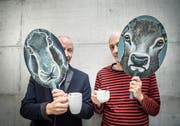 Die Köpfe hinter den Masken: Herbert Kopainig (links) und René Schmalz. (Bild: Andrea Stalder)