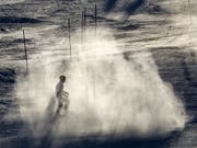 In Spanien wird mit einem Grossaufgebot nach der ehemaligen Top-Skifahrerin Blanca Fernandez Ochoa gesucht (Bild: KEYSTONE/AP/MORRY GASH)