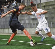 Im Cup hielt Wil (mit Joël Schmid, links) gegen den Favoriten FC Zürich (Benjamin Kololli) gut mit (Bild: Gian Ehrenzeller/Keystone)