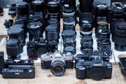 Ein Teil des Nostalgietags ist der Fotoflohmarkt. (Bild: Sascha Erni)