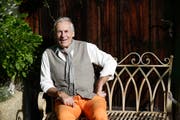 Pepe Lienhard liebt die Natur. Besonders wohl fühlt er sich in seinem Garten in Frauenfeld. (Bild: Donato Caspari)