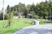 Ein griffiges Entsorgungskonzept sei wichtig. «Wichtiger jedoch ist es, Abfall womöglich zu vermeiden», sagt Melanie Anon, Geschäftsleiterin der Genossenschaft Baumwipfelpfad Neckertal in Mogelsberg. (Bild: Urs M. Hemm)