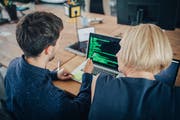 Gute Perspektiven, aber zu wenige Lehrstellen. Der Kanton Luzern fordert, dass die Wirtschaft mehr Informatiker ausbildet. Bild: Getty