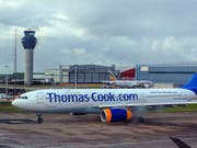 Der britische Reisekonzern Thomas Cook ist Pleite. Betroffen sind rund 600'000 Urlauber. Ab Montag sind alle Flüge gestrichen. (Bild: KEYSTONE/AP PA/PETER BYRNE)