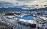 Bauwerk Parkett investiert auch am Hauptsitz in St. Margrethen unter anderem in die Automation der Produktion. Bilder: Michel Canonica