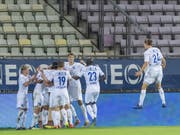 Jubel bei Lausanne-Sport über den Sieg im Spitzenkampf der Challenge League (Bild: KEYSTONE/MARTIAL TREZZINI)