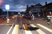 Der Unfall an der Chamerstrasse. (Bild: PD/Zuger Polizei)
