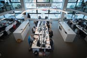 Journalistinnen und Journalisten aus Rorschach und Herisau arbeiten in Zukunft im Newsroom an der Fürstenlandstrasse in St.Gallen. (TAGBLATT/Benjamin Manser)