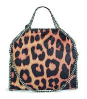 Die vegane Falabella-Bag von Stella McCartney ist seit Jahren ein Bestseller und hat andere Designer zu lederfreien Accessoires inspiriert. Bild: zvg