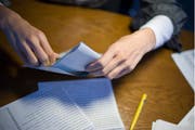 Vereinzelte Wahlunterlagen in den Kantonen St.Gallen und Thurgau sind unvollständig verschickt worden. (Bild: Keystone)