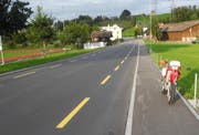 Hier stürzte der Töfffahrer (Bild: Kantonspolizei Schwyz)