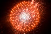 Das Bundesgericht stützt den Entscheid der Stadt Wil, wonach in der Silvesternacht und am 1. August ohne Bewilligung Feuerwerk gezündet werden darf. (Symbolbild: Donato Caspari)