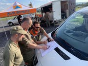 Zivilschützer bei einer Besprechung am Eidgenössischen Schwing- und Älplerfest (Esaf) 2019 in Zug. (Bild: PD)