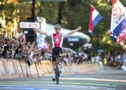 Vor genau einem Jahr krönte sich Marc Hirschi zum U23-Weltmeister. Am Sonntag misst er sich bei den Grossen. (Bild: Keystone (Innsbruck, 28. September 2018))