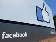 Facebook versteckt in einem Testlauf in Australien die Zahl der «Likes» für die Beiträge anderer Nutzer. (Bild: KEYSTONE/AP/BEN MARGOT)